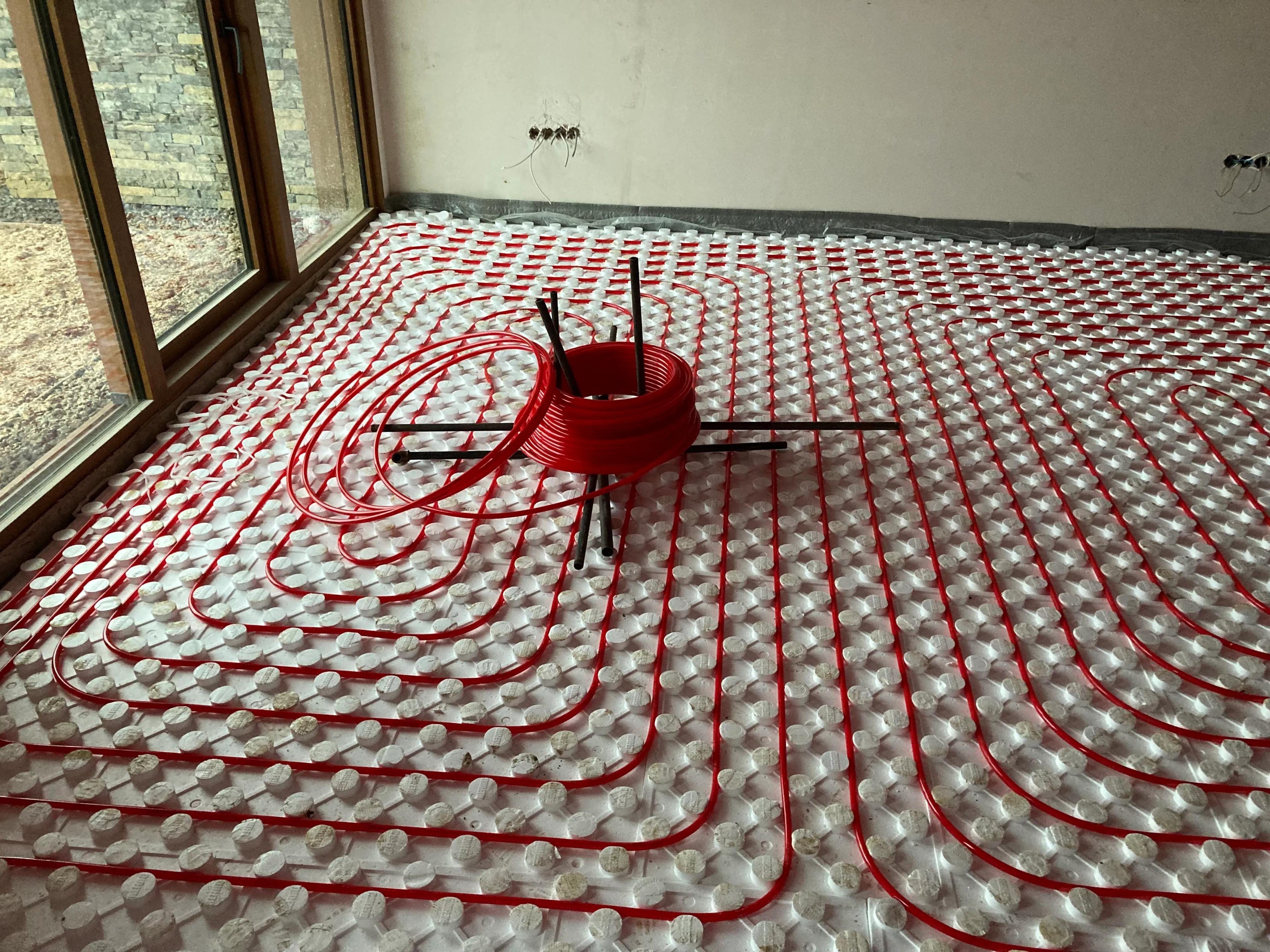 Yerden ısıtma boru döşenmesi